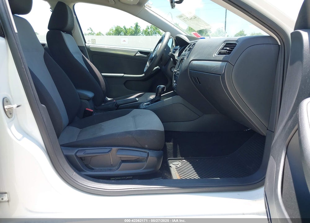 2017 VOLKSWAGEN JETTA VIN: 3VW2B7AJ5HM335697