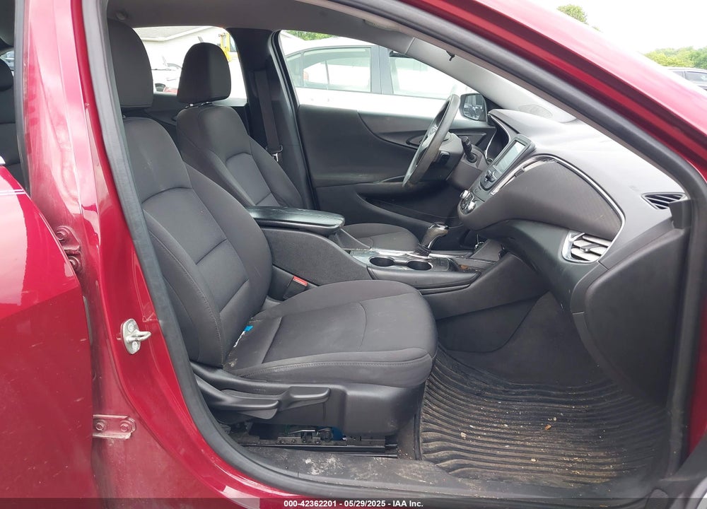 2018 CHEVROLET MALIBU VIN: 1G1ZD5ST1JF203387