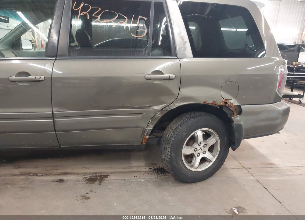 2007 HONDA PILOT VIN: 2HKYF185X7H505077