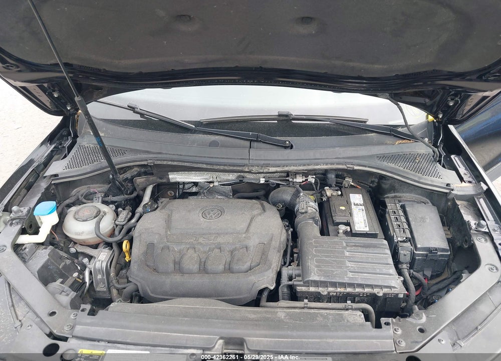 2019 VOLKSWAGEN TIGUAN VIN: 3VV2B7AX3KM186299