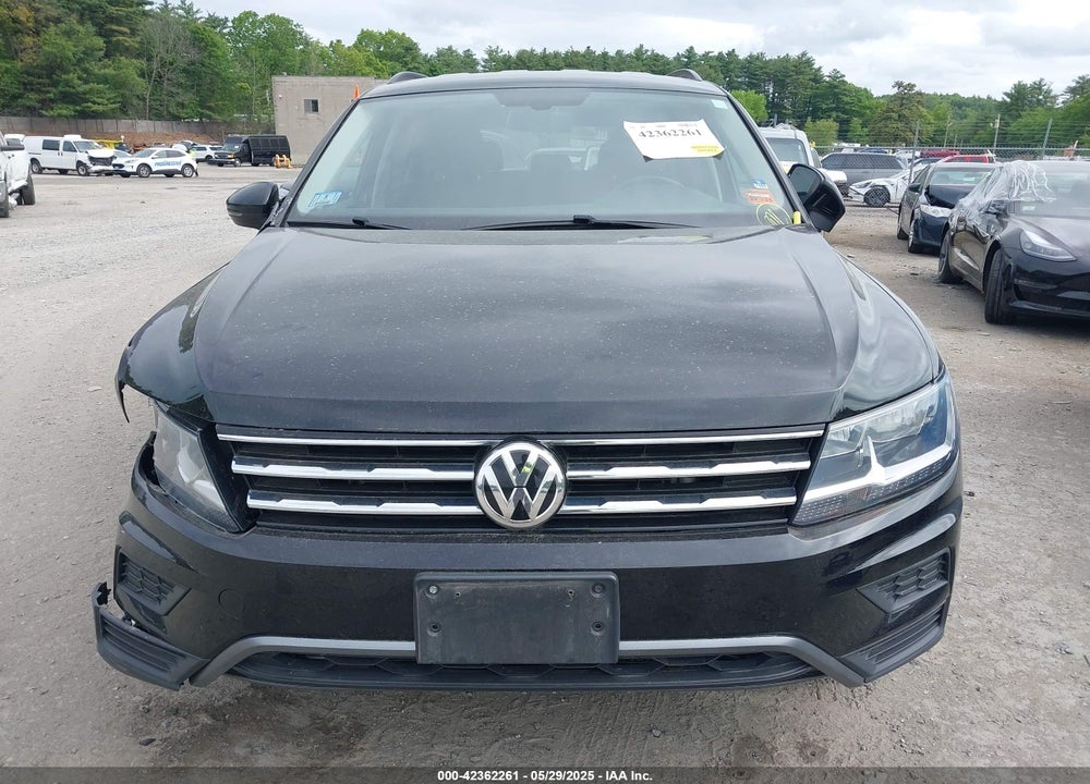 2019 VOLKSWAGEN TIGUAN VIN: 3VV2B7AX3KM186299