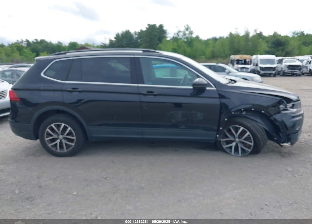 2019 VOLKSWAGEN TIGUAN VIN: 3VV2B7AX3KM186299
