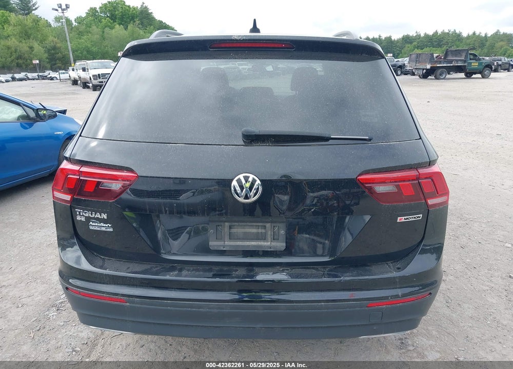 2019 VOLKSWAGEN TIGUAN VIN: 3VV2B7AX3KM186299