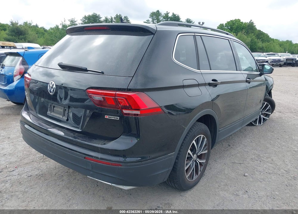2019 VOLKSWAGEN TIGUAN VIN: 3VV2B7AX3KM186299