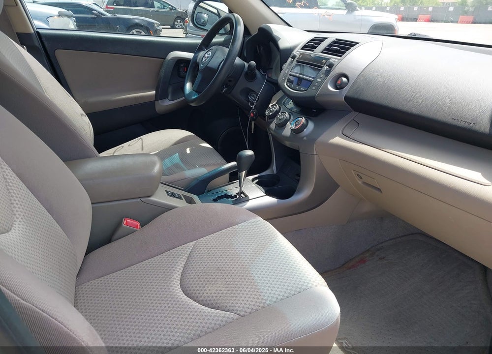 2008 TOYOTA RAV4 VIN: JTMBD33V885160129