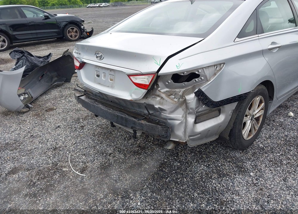 2013 HYUNDAI SONATA VIN: 5NPEB4AC1DH510236