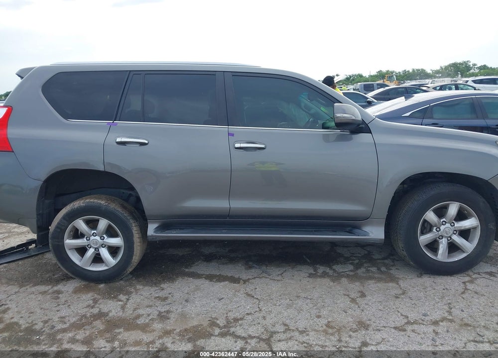 2011 LEXUS GX460 VIN: JTJBM7FX0B5020861