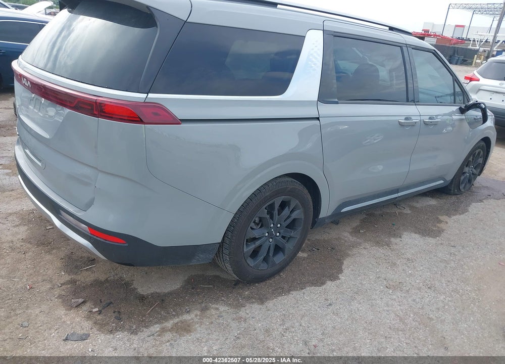 2022 KIA CARNIVAL VIN: KNDNE5H32N6144947
