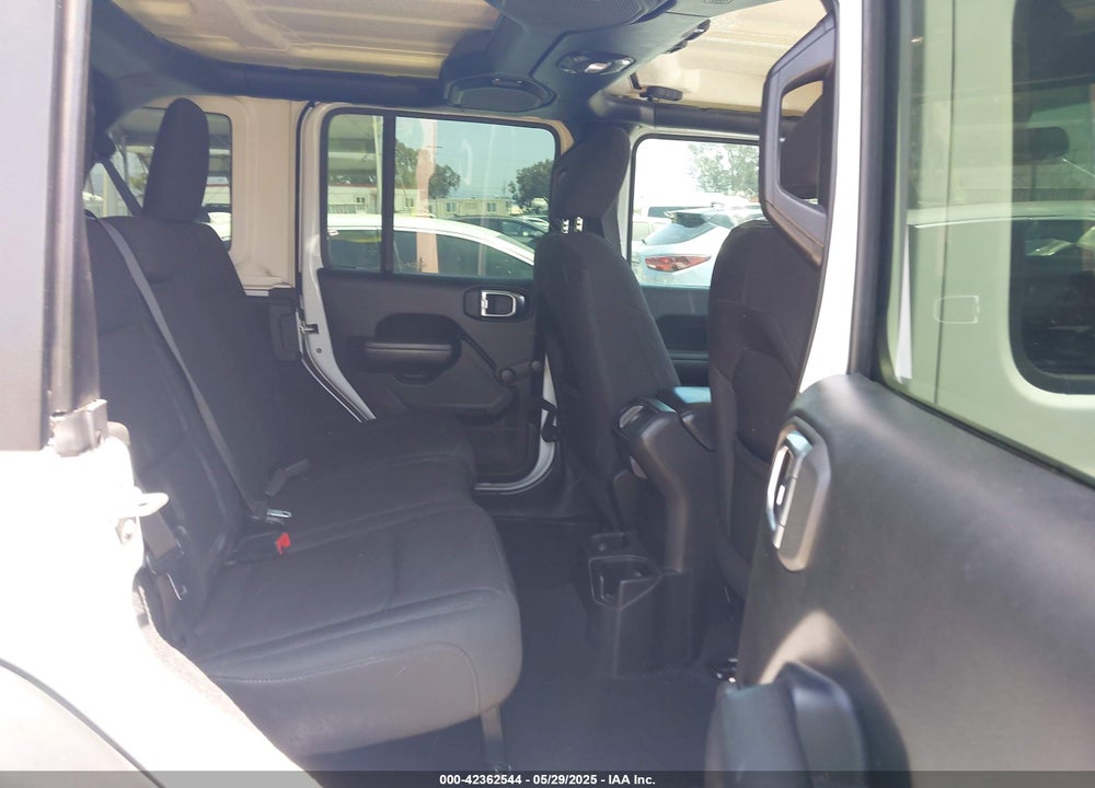 2018 JEEP WRANGLER UNLIMITED SPORT 4X4 VIN: 1C4HJXDN7JW232530