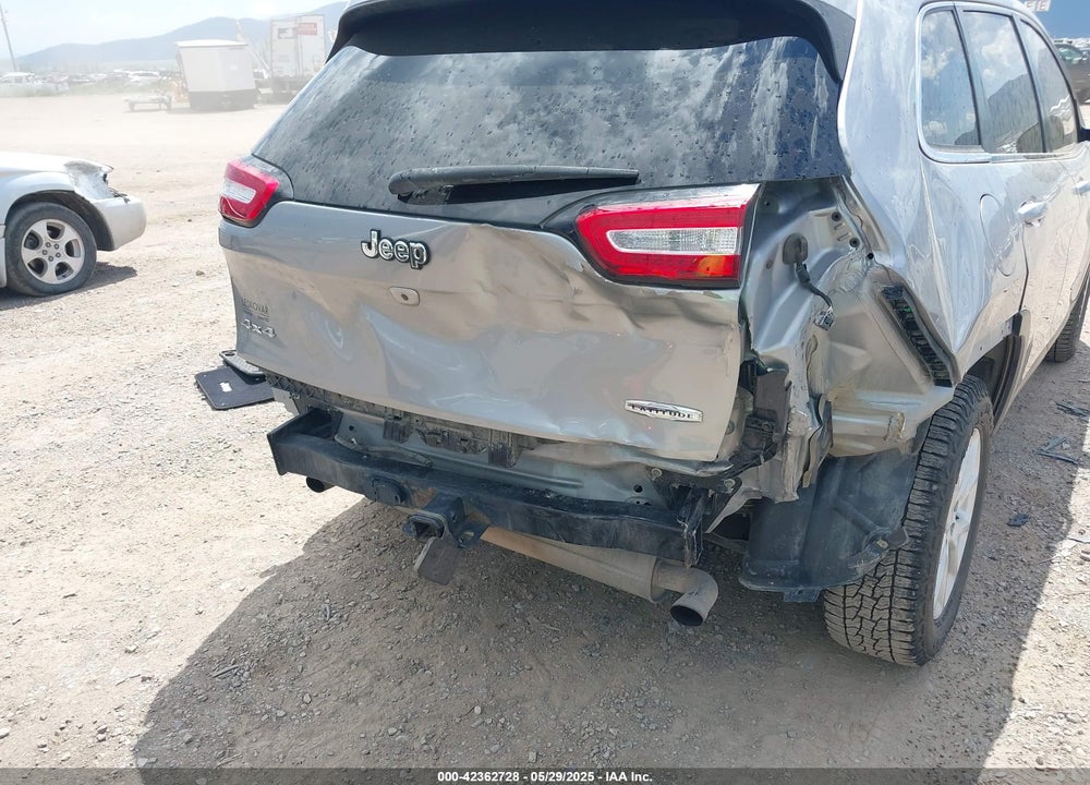2016 JEEP CHEROKEE VIN: 1C4PJMCS0GW211190