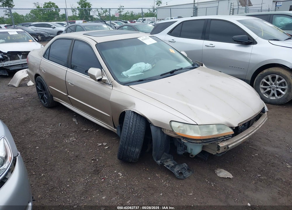 2001 HONDA ACCORD 3.0 EX VIN: 1HGCG16501A083282