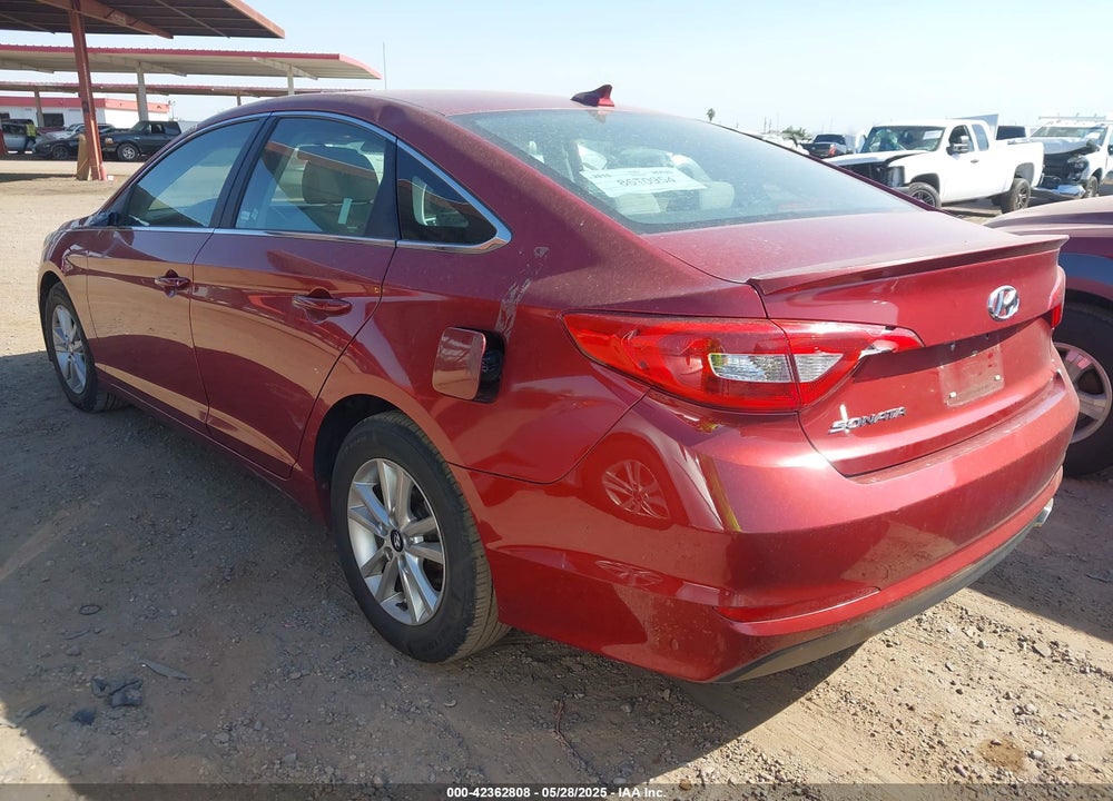 2015 HYUNDAI SONATA VIN: 5NPE24AF4FH049241