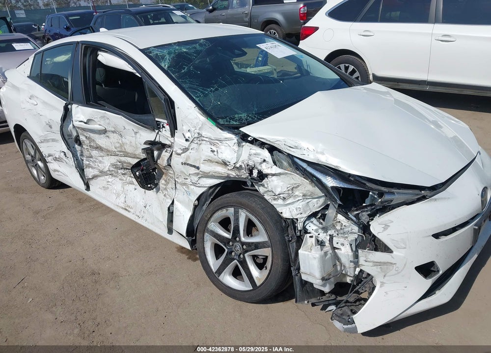 2018 TOYOTA PRIUS VIN: JTDKARFU1J3054962