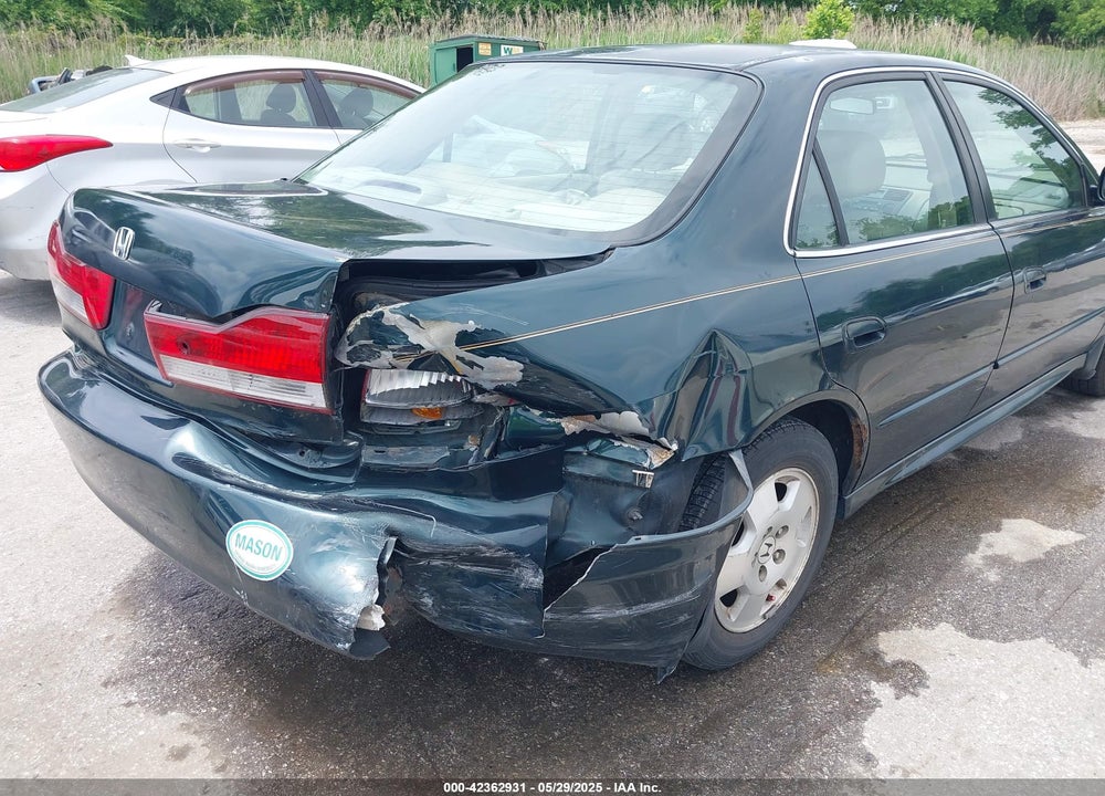 2001 HONDA ACCORD 3.0 EX VIN: 1HGCG16531A015929