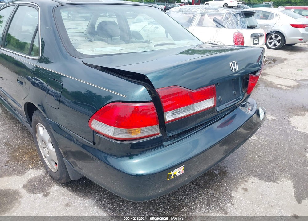 2001 HONDA ACCORD 3.0 EX VIN: 1HGCG16531A015929