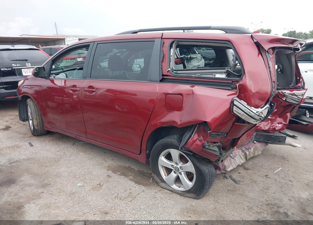 2018 TOYOTA SIENNA VIN: 5TDKZ3DC8JS909056