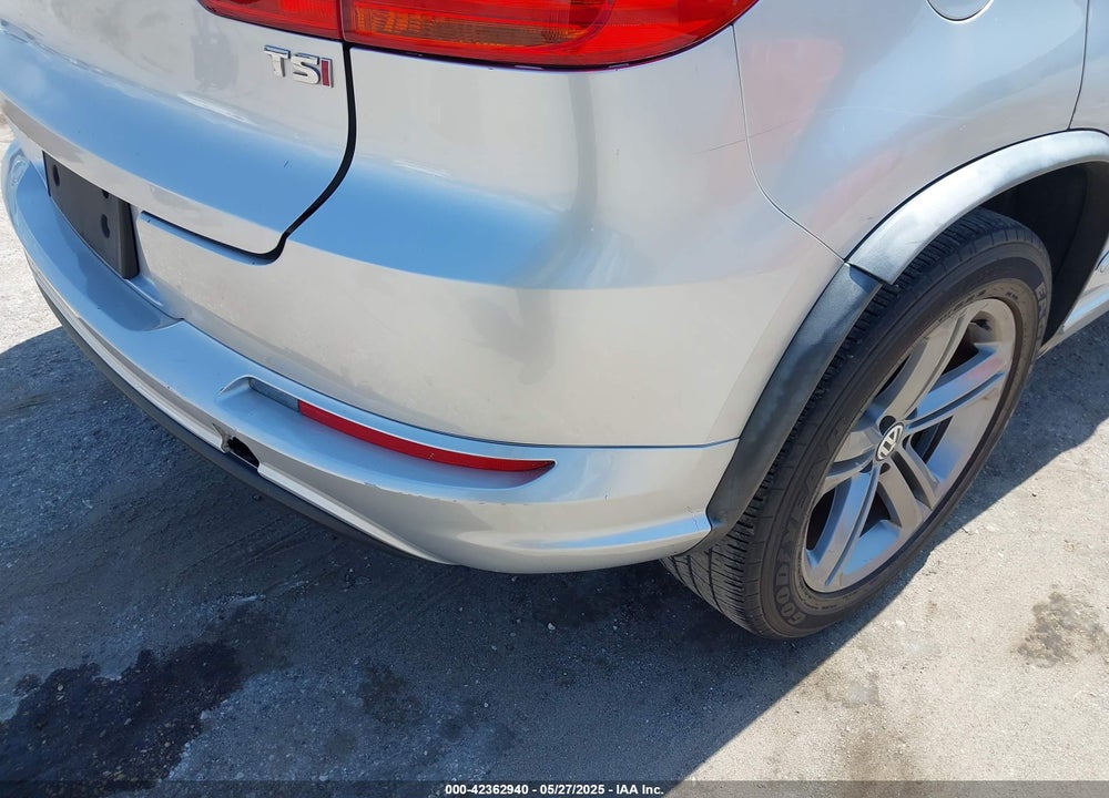 2017 VOLKSWAGEN TIGUAN 2.0T SPORT VIN: WVGTV7AX4HW507278