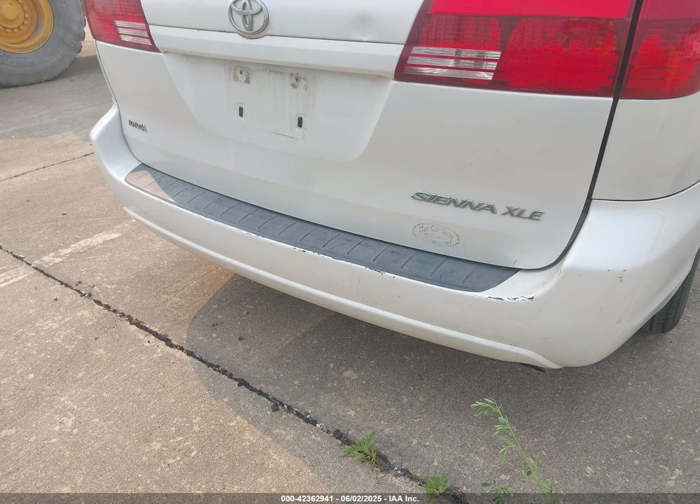 2005 TOYOTA SIENNA XLE VIN: 5TDZA22C05S321550