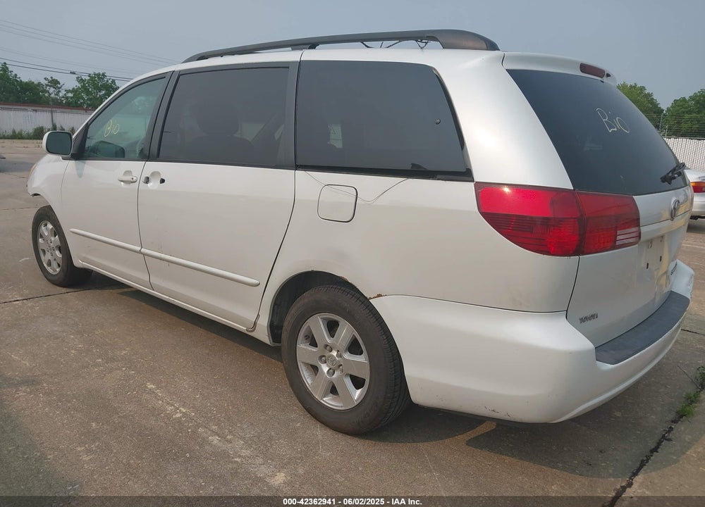 2005 TOYOTA SIENNA XLE VIN: 5TDZA22C05S321550