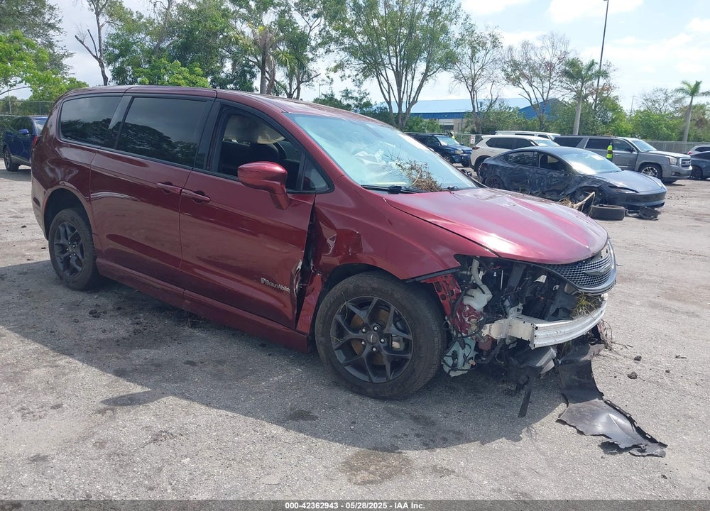 2019 CHRYSLER PACIFICA TOURING PLUS VIN: 2C4RC1FG8KR613842