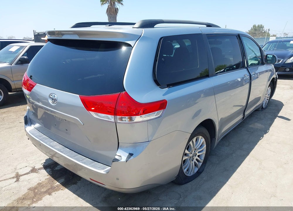 2014 TOYOTA SIENNA VIN: 5TDYK3DC4ES417970