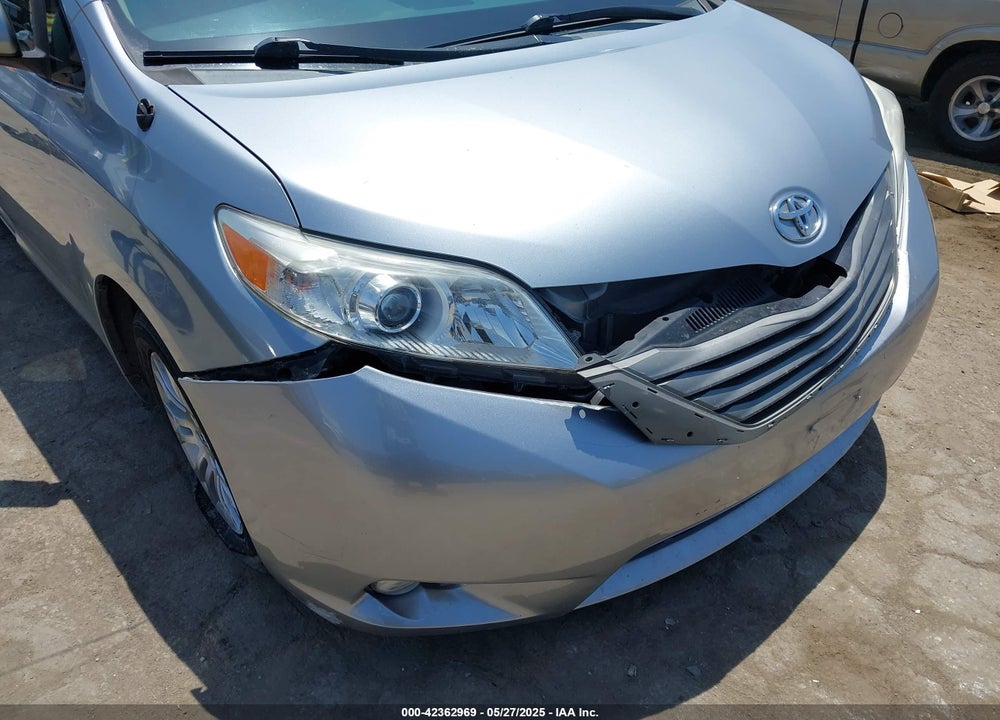 2014 TOYOTA SIENNA VIN: 5TDYK3DC4ES417970