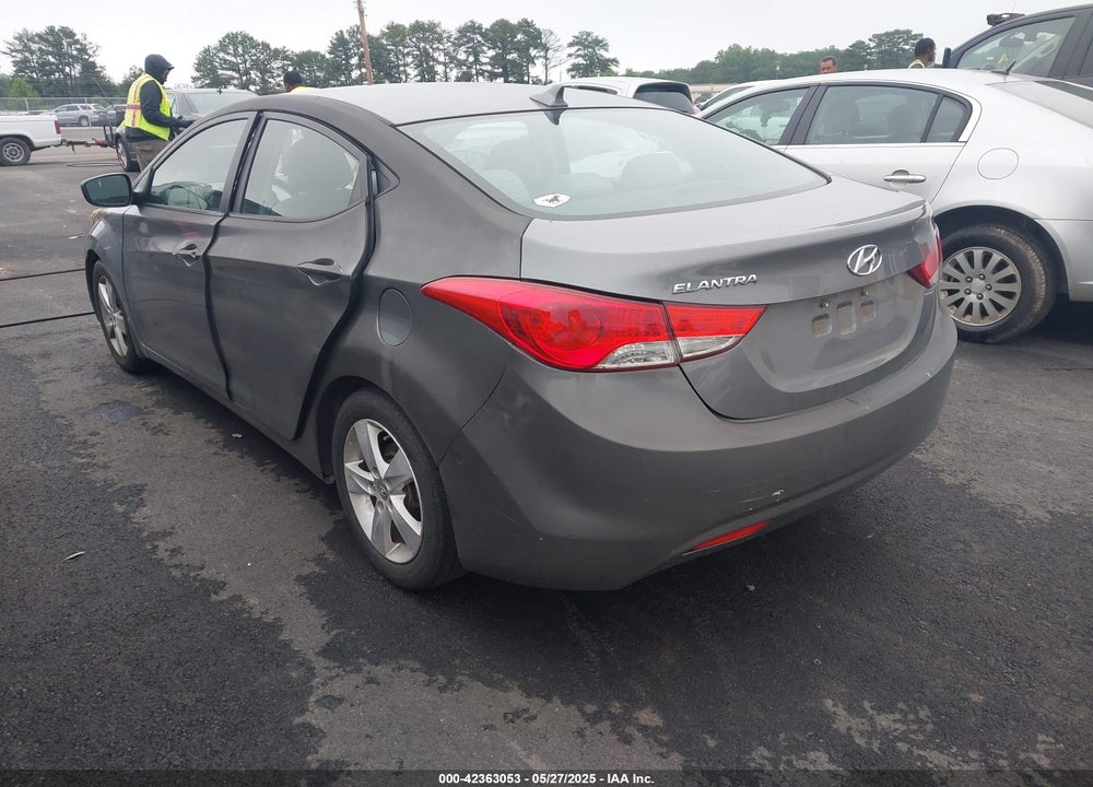 2013 HYUNDAI ELANTRA VIN: 5NPDH4AE8DH342848