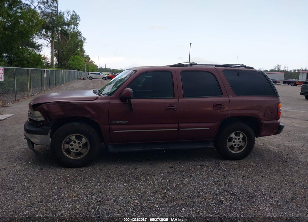 2001 CHEVROLET TAHOE LT VIN: 1GNEC13TX1J205658
