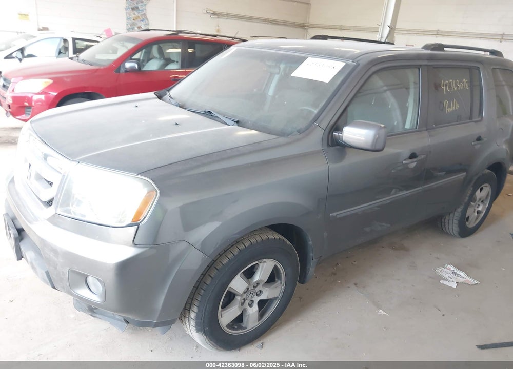 2010 HONDA PILOT EX VIN: 5FNYF4H41AB017232