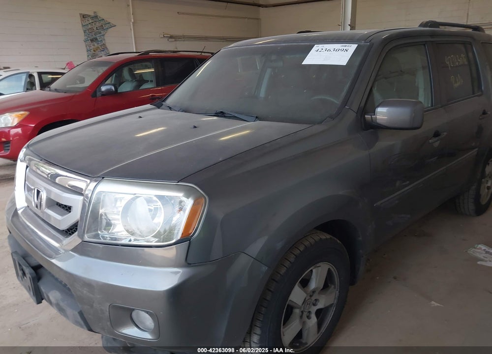 2010 HONDA PILOT EX VIN: 5FNYF4H41AB017232