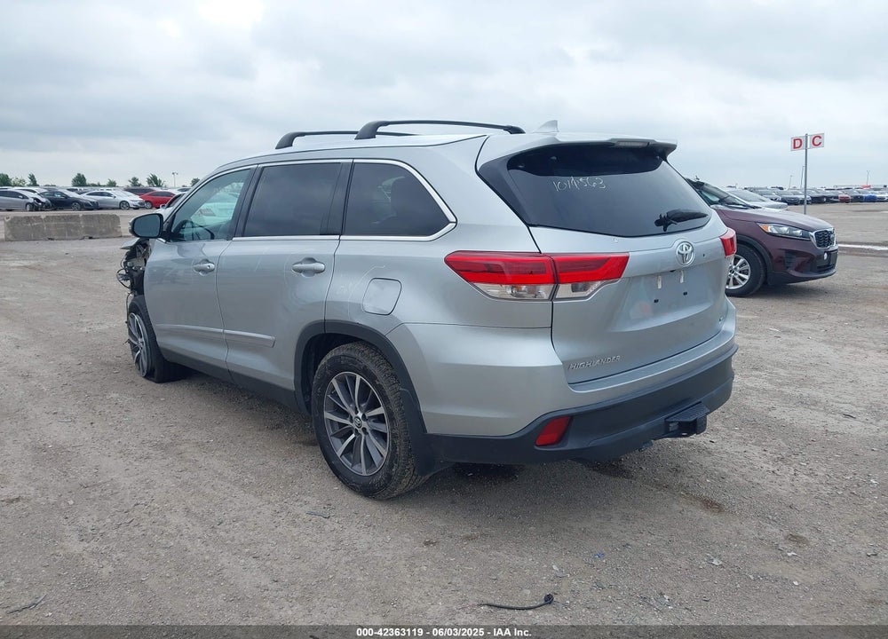2019 TOYOTA HIGHLANDER VIN: 5TDKZRFH8KS317234