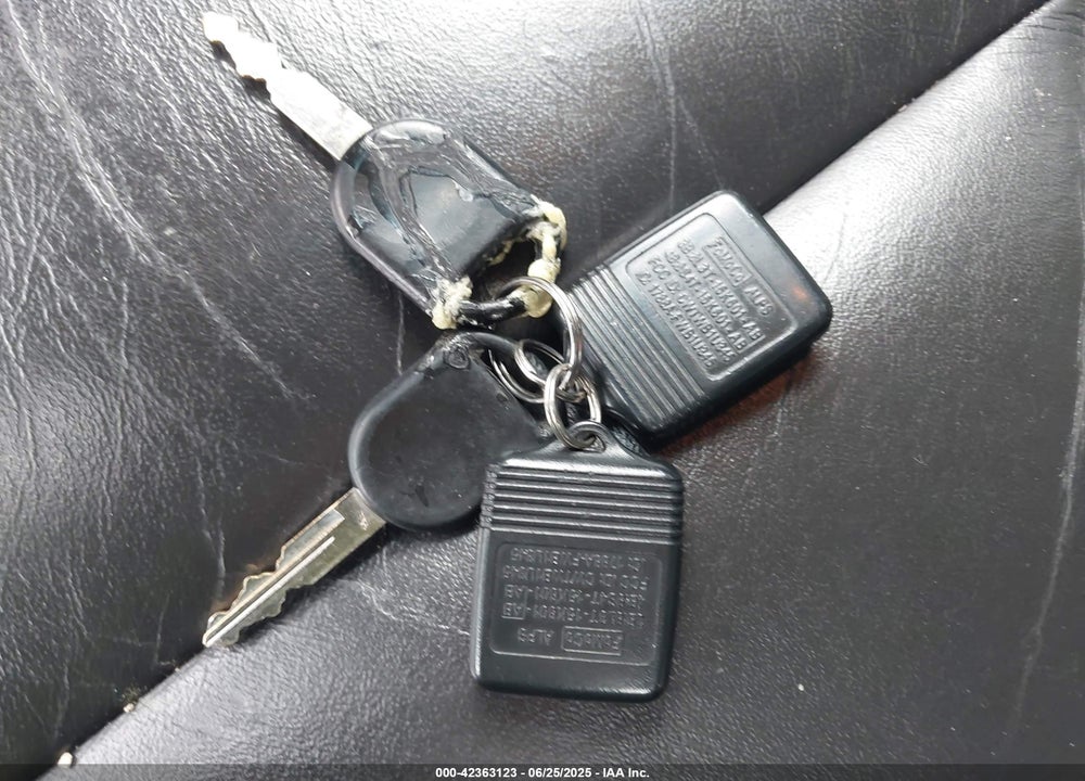 2011 FORD FOCUS VIN: 1FAHP3HN1BW164444