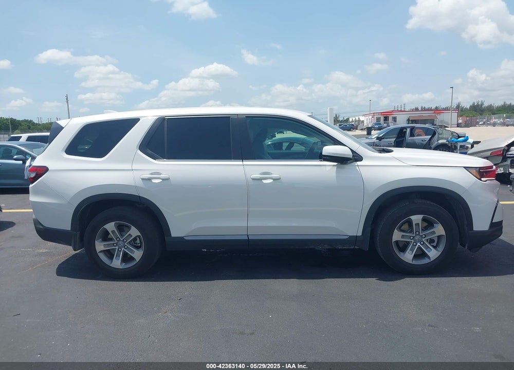 2025 HONDA PILOT VIN: 5FNYG2H49SB023153