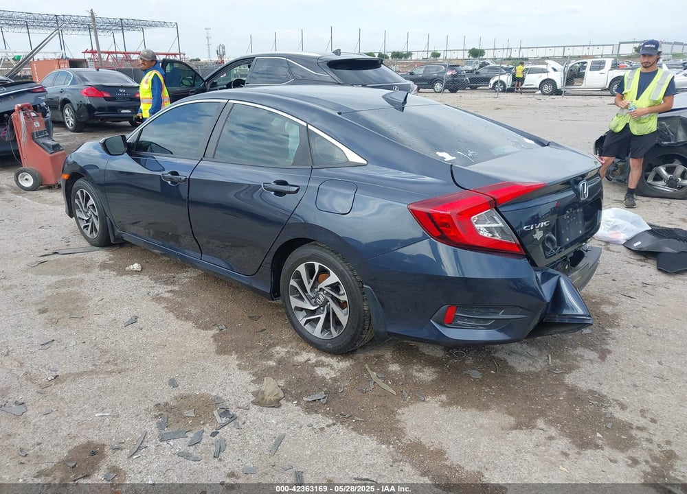 2018 HONDA CIVIC VIN: 19XFC2F7XJE012067