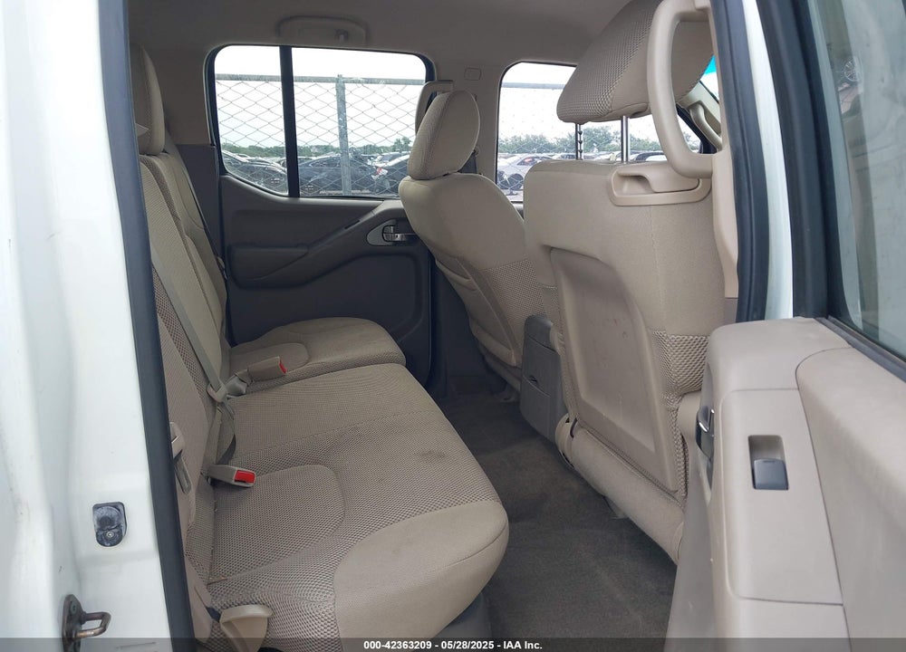 2014 NISSAN FRONTIER VIN: 1N6AD0ER1EN768268