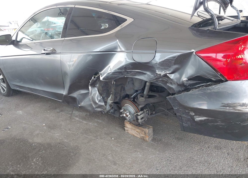 2011 HONDA ACCORD 2.4 LX-S VIN: 1HGCS1B3XBA011428
