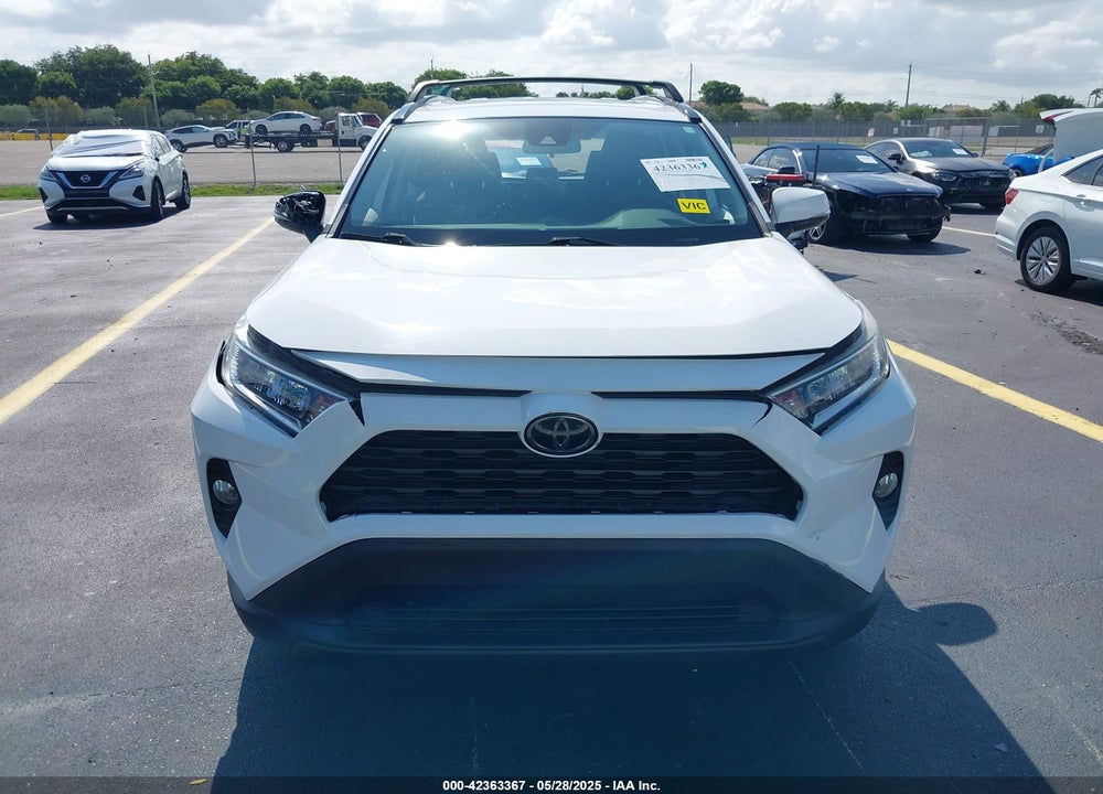 2020 TOYOTA RAV4 XLE VIN: 2T3W1RFV1LW064983