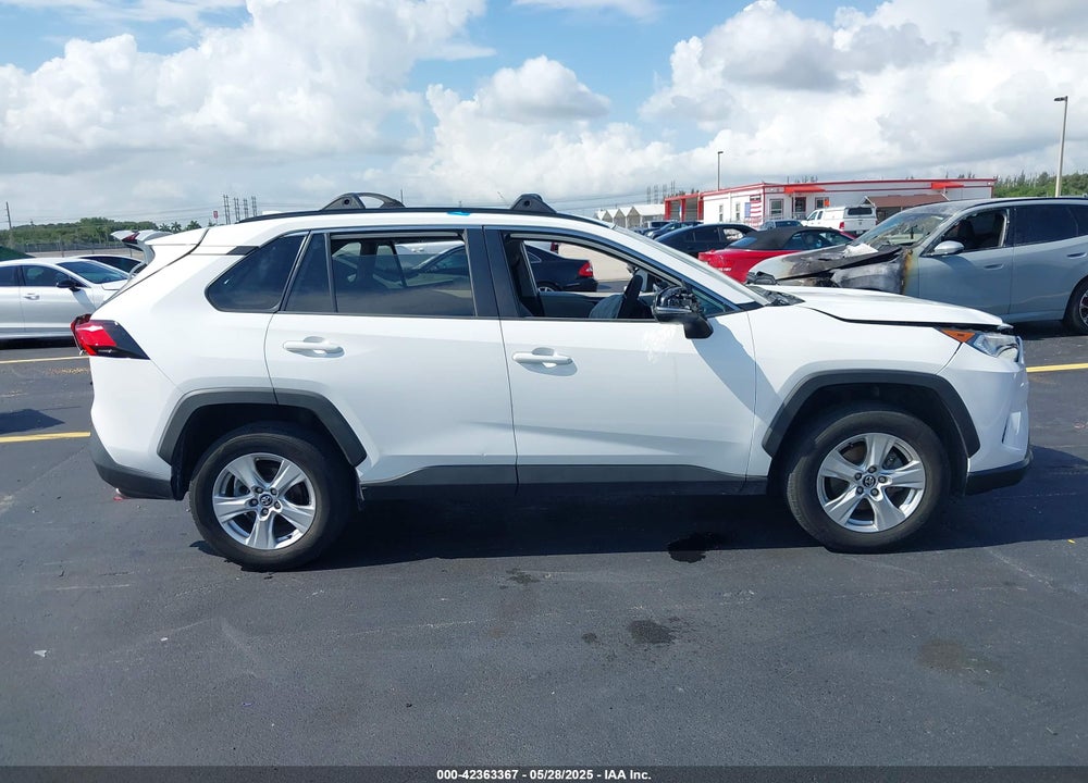 2020 TOYOTA RAV4 XLE VIN: 2T3W1RFV1LW064983