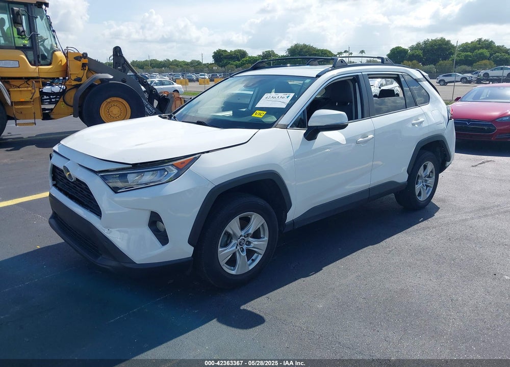 2020 TOYOTA RAV4 XLE VIN: 2T3W1RFV1LW064983