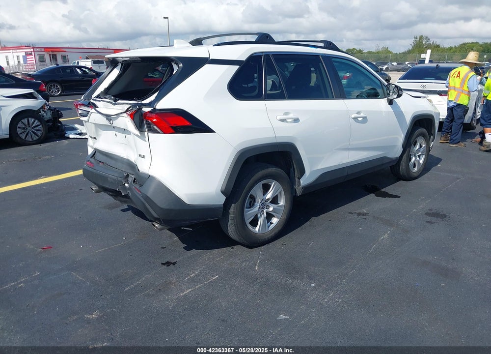 2020 TOYOTA RAV4 XLE VIN: 2T3W1RFV1LW064983