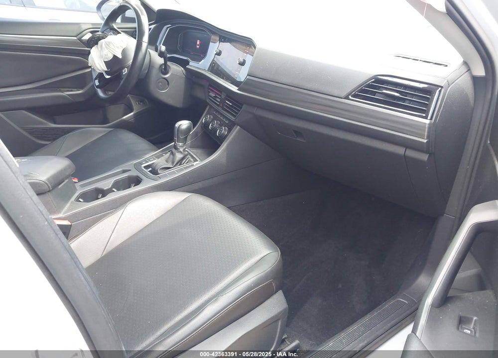 2019 VOLKSWAGEN JETTA VIN: 3VWE57BU7KM052772
