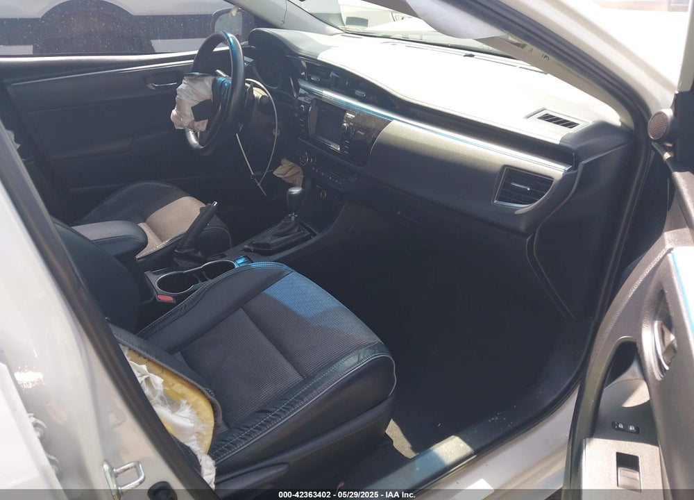 2015 TOYOTA COROLLA VIN: 5YFBURHE1FP263260
