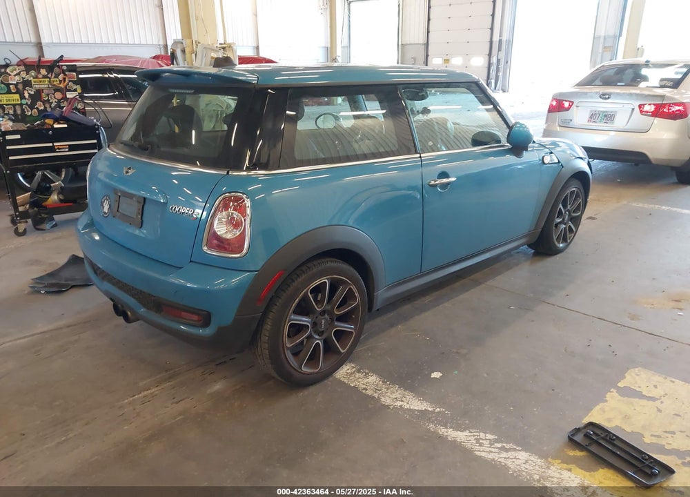 2013 MINI COOPER VIN: WMWSV3C55DT388606