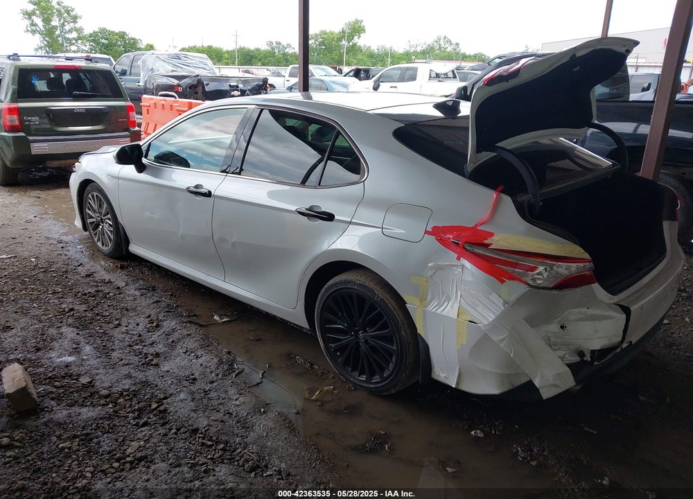 2018 TOYOTA CAMRY VIN: 4T1BZ1HK4JU017545