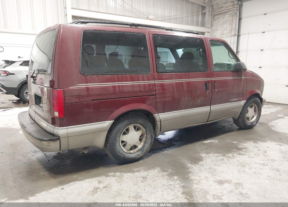 2002 CHEVROLET ASTRO LS VIN: 1GNEL19X72B125367
