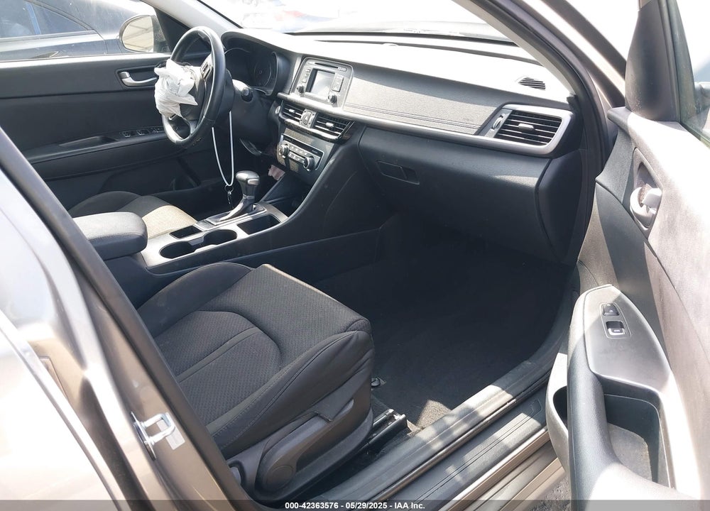 2016 KIA OPTIMA VIN: 5XXGT4L1XGG066923