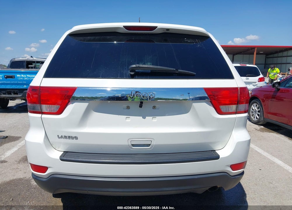 2011 JEEP GRAND CHEROKEE VIN: 1J4RS4GG5BC577727