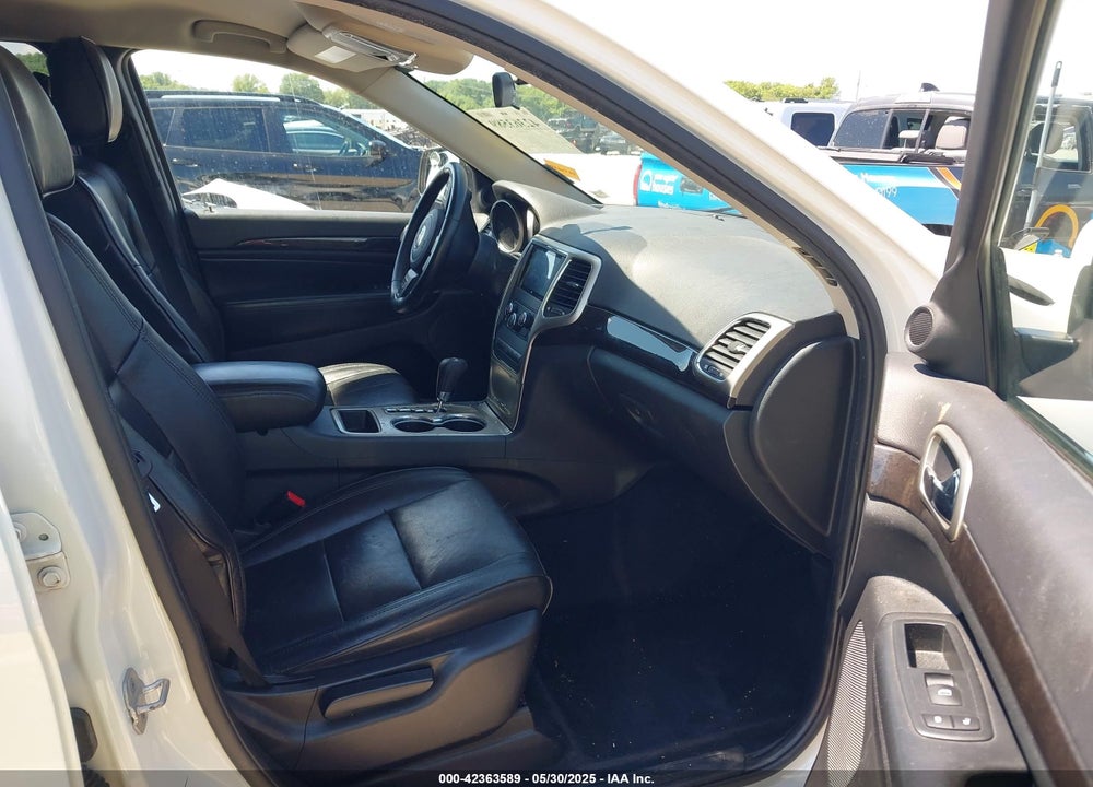 2011 JEEP GRAND CHEROKEE VIN: 1J4RS4GG5BC577727