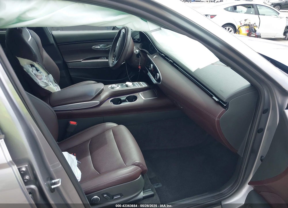 2022 GENESIS GV70 VIN: KMUMADTB7NU066965