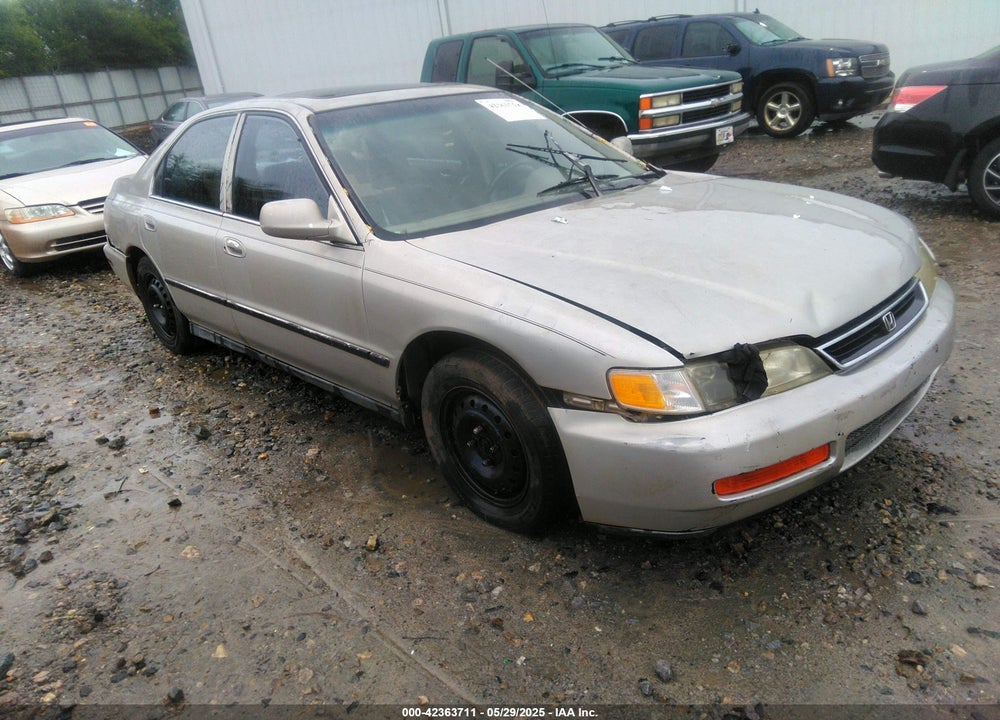 1997 HONDA ACCORD SE VIN: 1HGCD5600VA272377